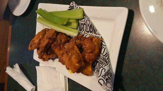 Smokey Bones Bar & Fire Grill